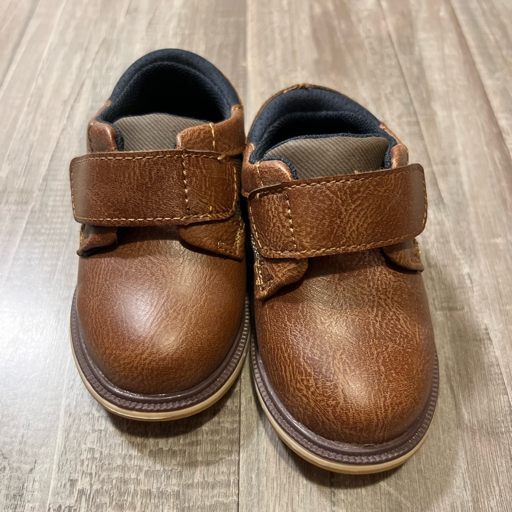 Brown dress shoes